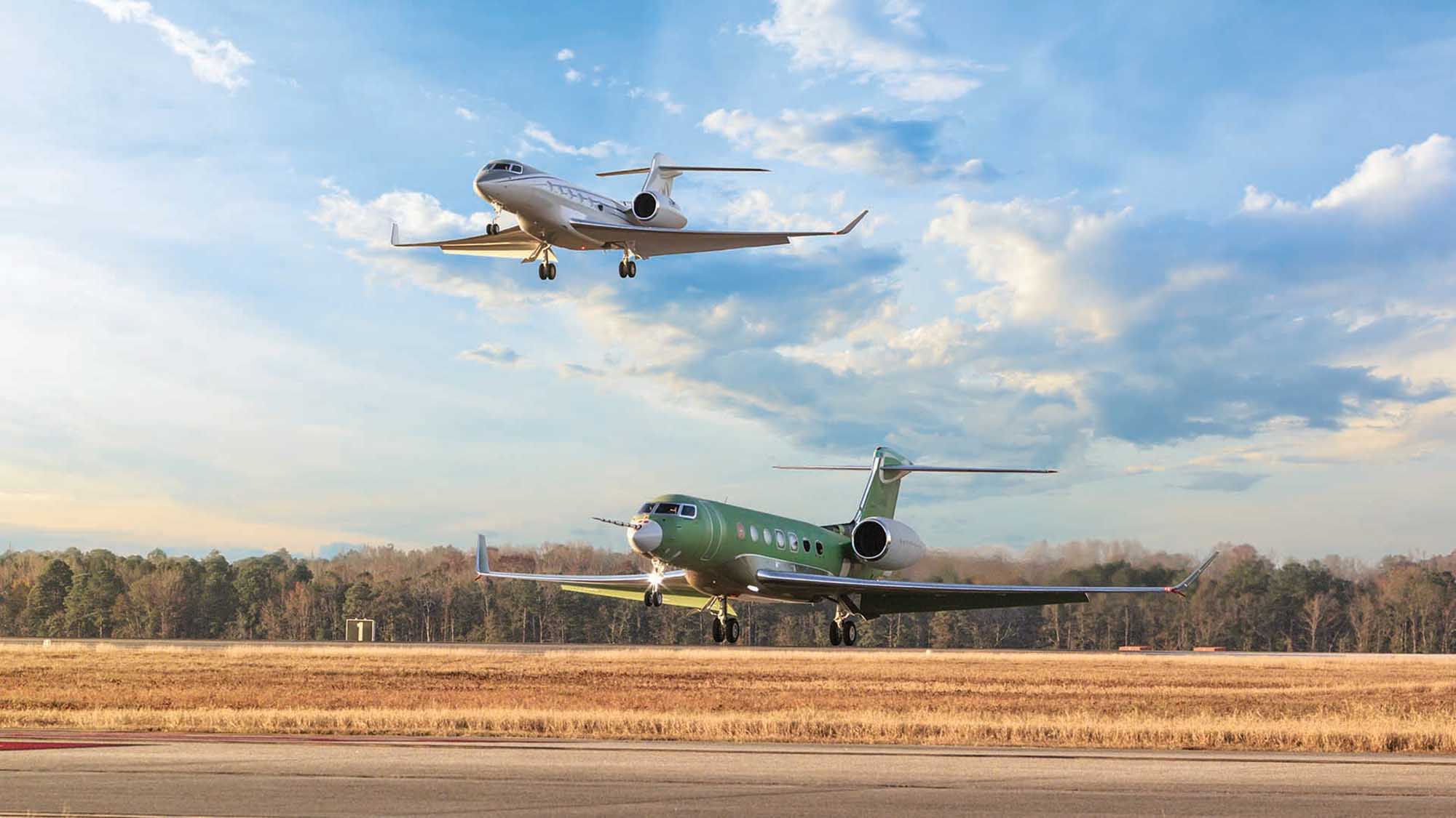 The G500 flies chase for the first flight of the G600 in Savannah, Georgia